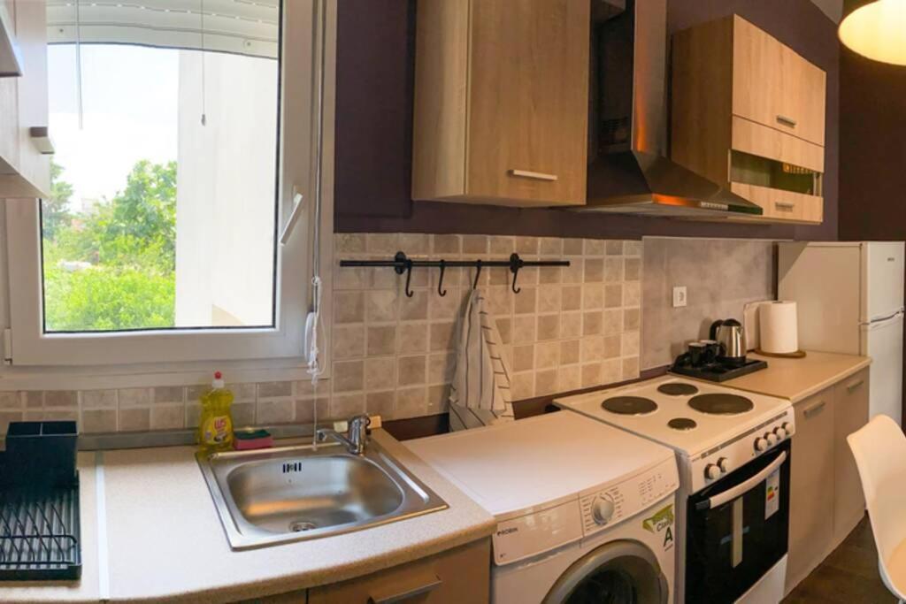 Green Apartment With View 코모티니 외부 사진
