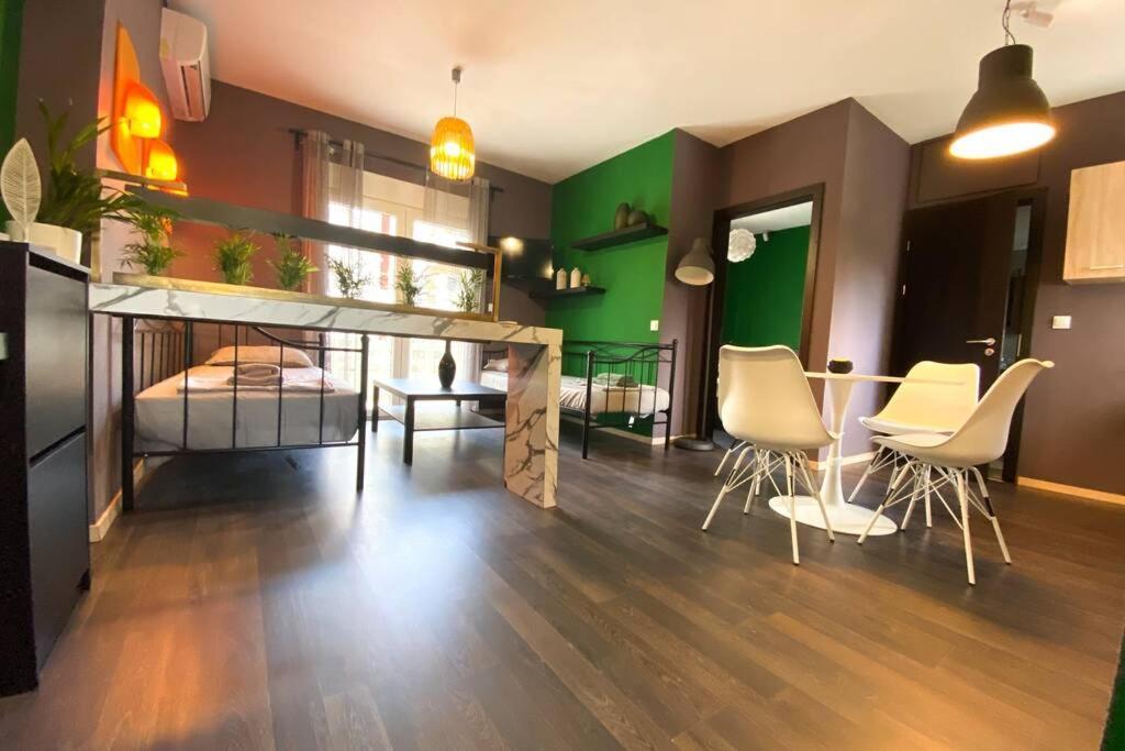 Green Apartment With View 코모티니 외부 사진